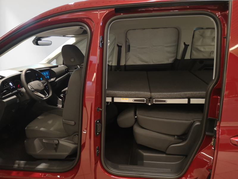 Volkswagen - NFZ Caddy California 5-Sitzer Motor: 2,0 l TDI EU6 SCR Getriebe: 6-Gang-Schaltgetriebe Radstand: 2755 mm ,