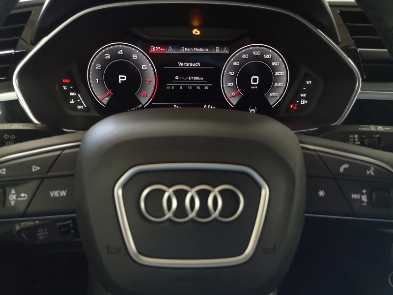 Audi - Q3