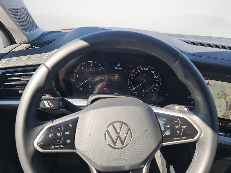 Volkswagen - Touareg Elegance 3.0 TDI