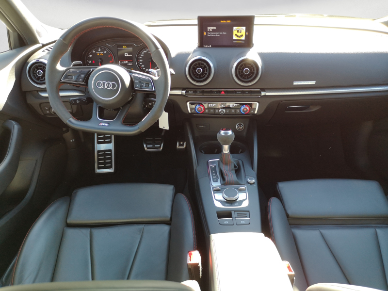 Audi - RS3 Sportback S tronic