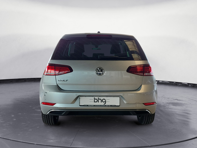 Volkswagen - Golf 1.0 TSI