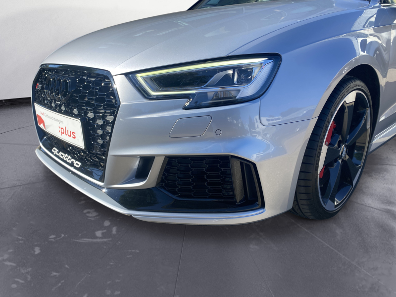 Audi - RS3 Sportback