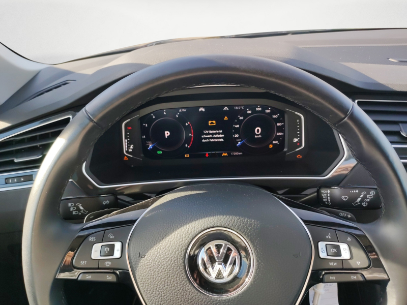 Volkswagen - Tiguan 2.0 TSI DSG Highline Navi Klima ACC