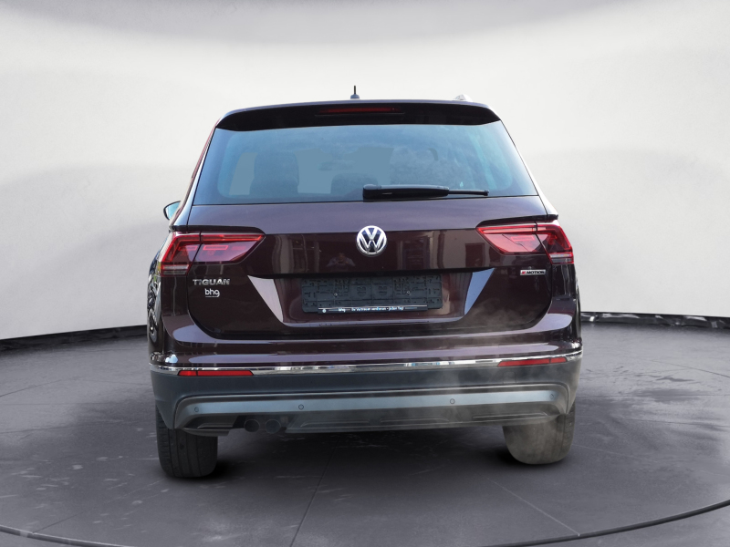 Volkswagen - Tiguan Highline 4MOTION 2,0 l TDI SCR 11