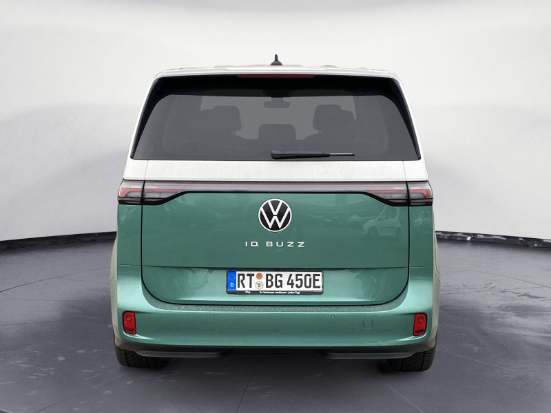 Volkswagen - ID. Buzz Pro Motor:   h Getriebe: 1-Gang-Automatikgetriebe Radstand: 2988 mm ,