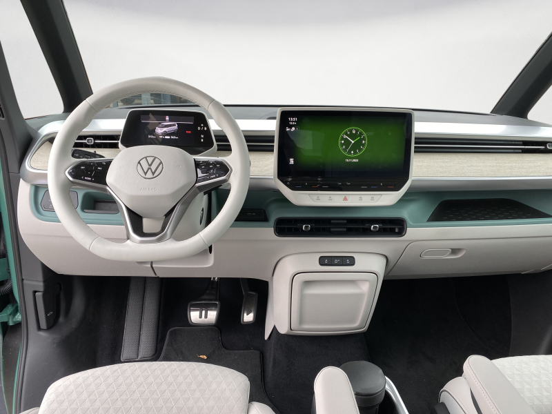 Volkswagen - ID. Buzz Pro Motor:   h Getriebe: 1-Gang-Automatikgetriebe Radstand: 2988 mm ,