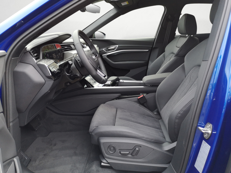 Audi - Q8 Sportback e-tron 55 quattro S line