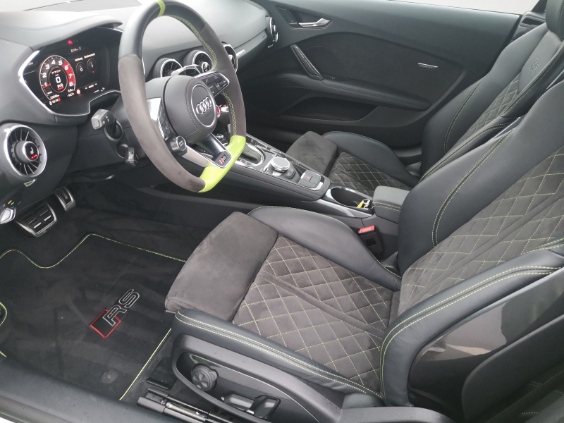 Audi - TT RS