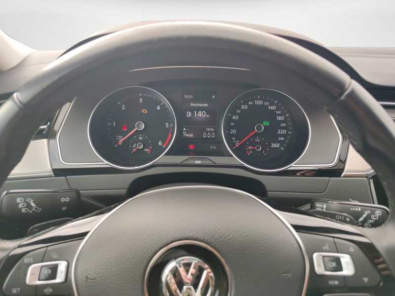 Volkswagen - Passat Variant Highline 2.0 TDI DSG Klima Navi