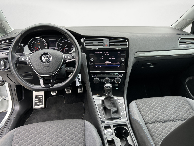 Volkswagen - Golf Comfortline 1.0 TSI Join