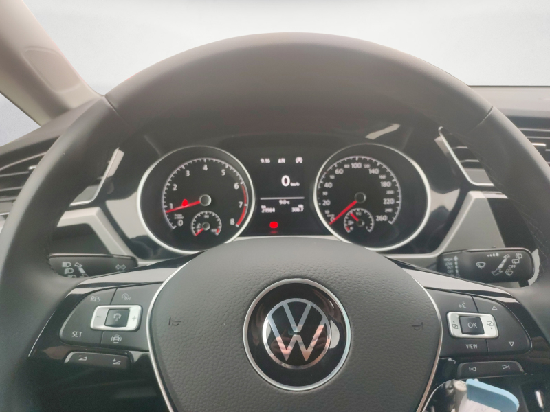 Volkswagen - Touran Comfortline 1,5 TSI 6-Gang Navi Klima