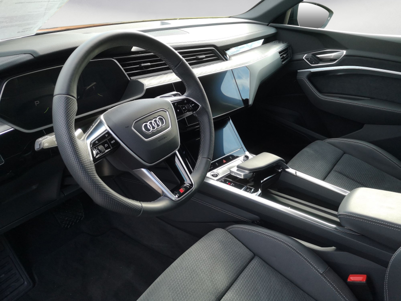 Audi - e-tron