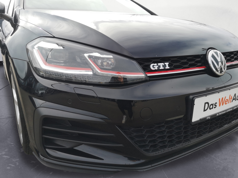 Volkswagen - Golf 2.0 TSI GTI
