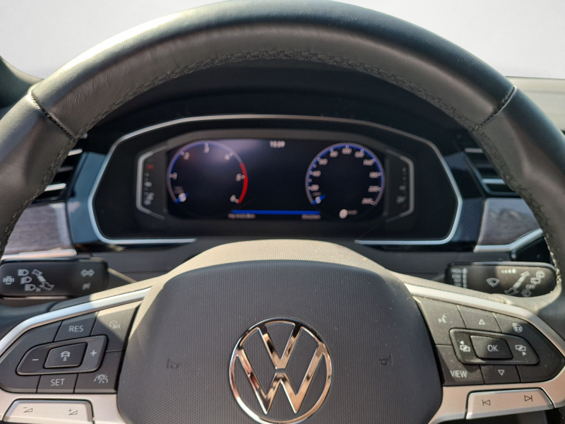 Volkswagen - Passat Variant Elegance 2.0 l TDI SCR