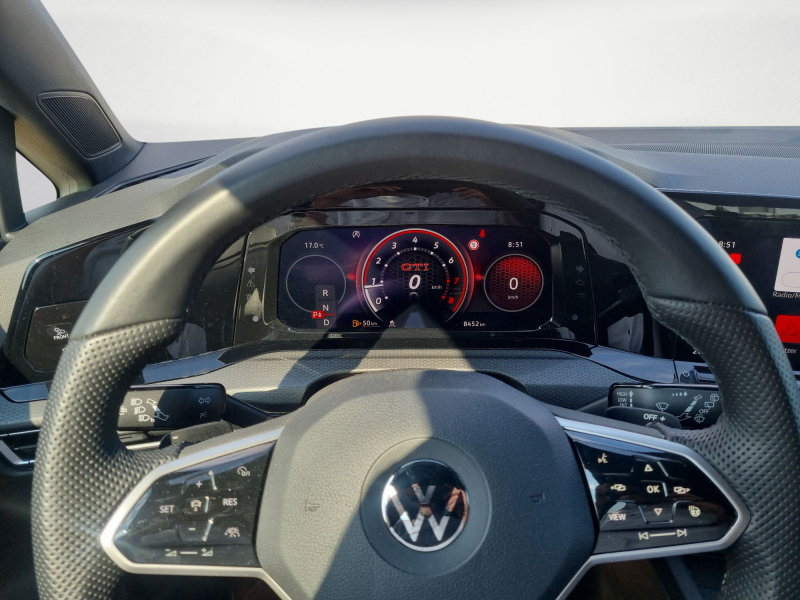Volkswagen - Golf GTI