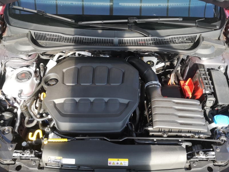 Volkswagen - Polo GTI 2,0 l TSI OPF  7-Gang-Doppelkupplungsgetriebe DSG ,