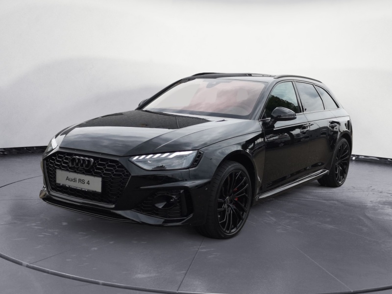 Audi - RS 4 Avant