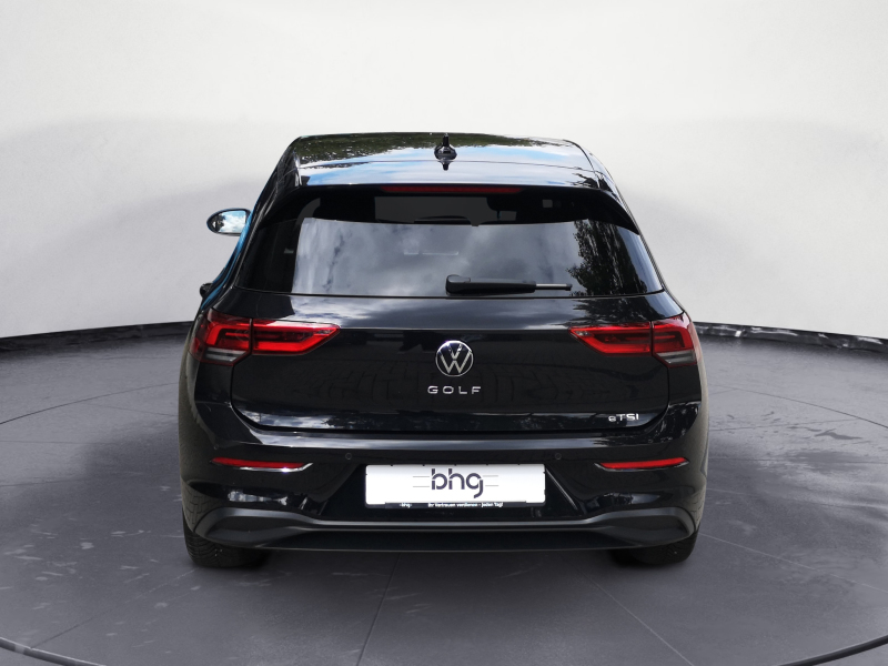 Volkswagen - Golf Life 1.5 eTSI DSG