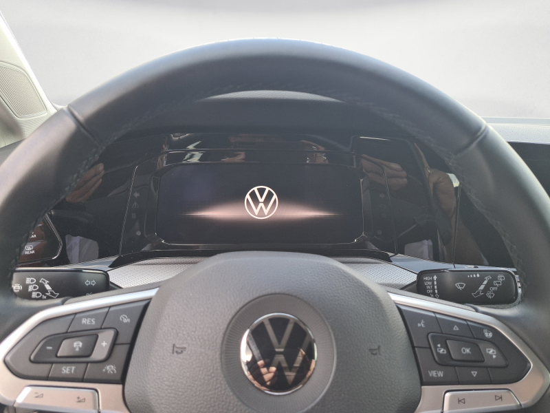 Volkswagen - Golf Life 1,5 TSI Standheizung 6-Gang