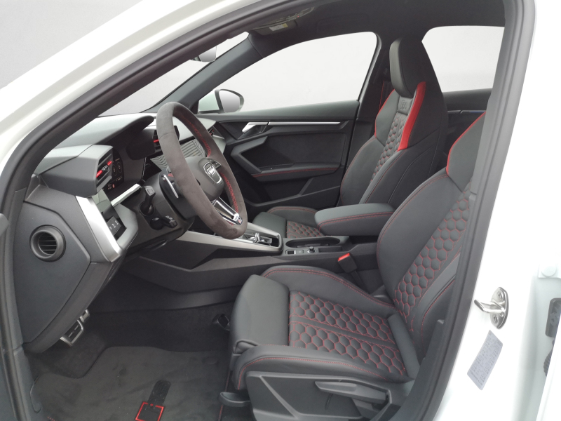 Audi - RS 3 Limousine