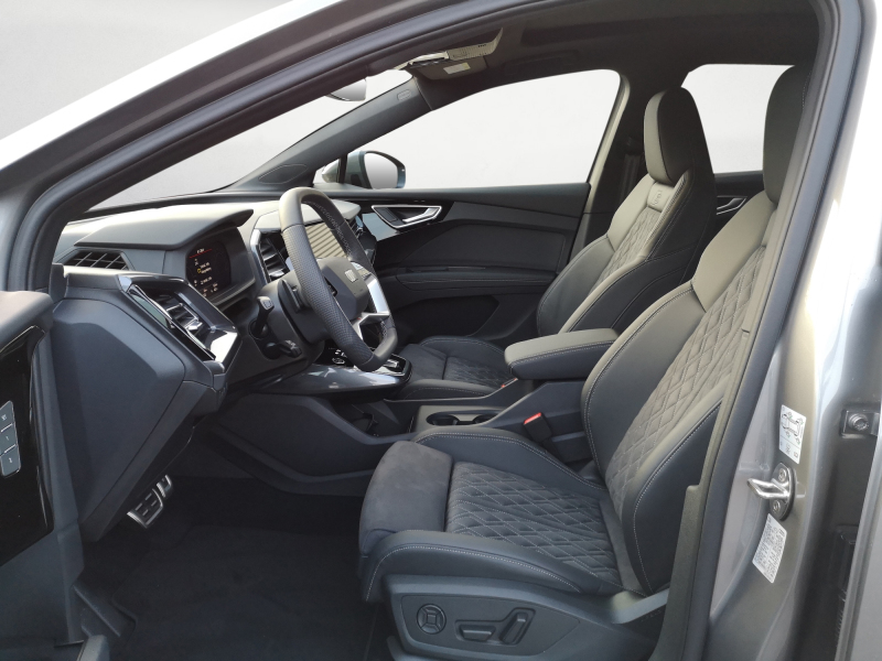 Audi - Q4 Sportback 45 e-tron