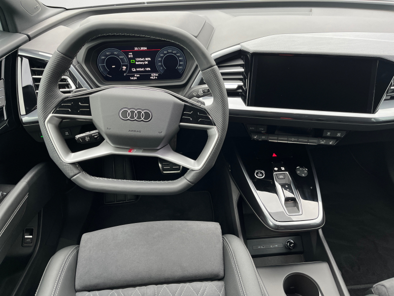 Audi - Q4 45 e-tron quattro