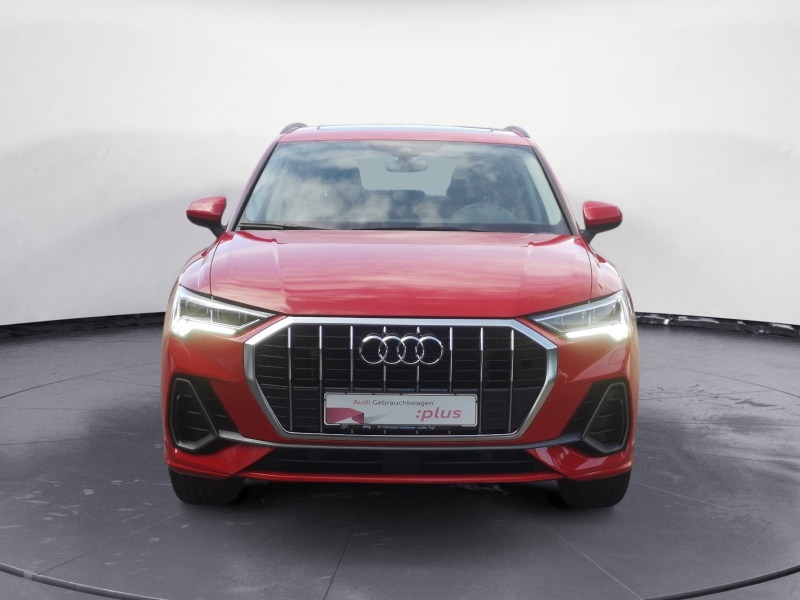 Audi - Q3