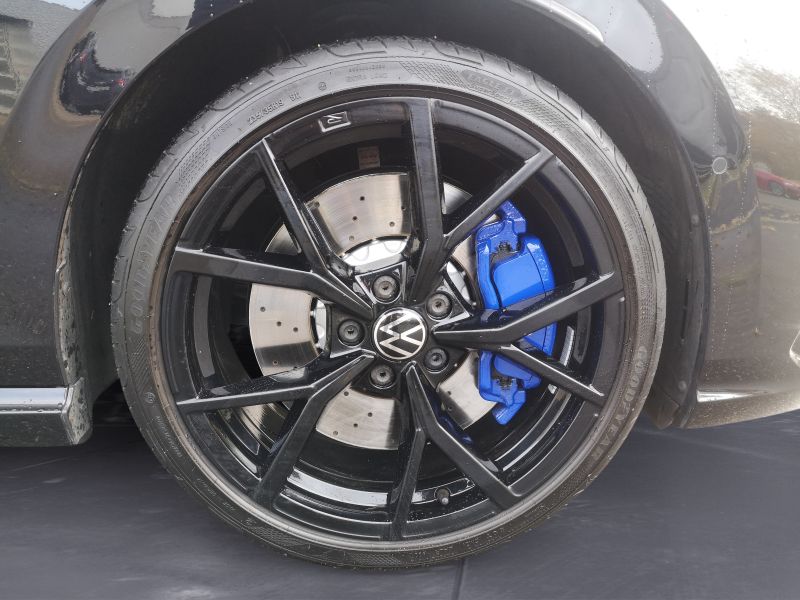 Volkswagen - Golf R 2.0TSI 4Motion DSG