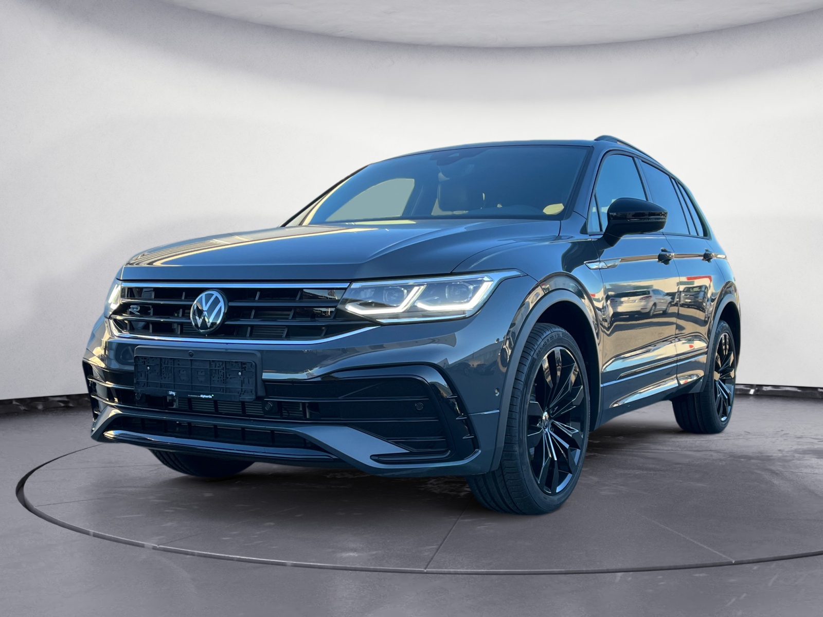 Volkswagen - Tiguan 2.0 TDI DSG R-line 4Motion