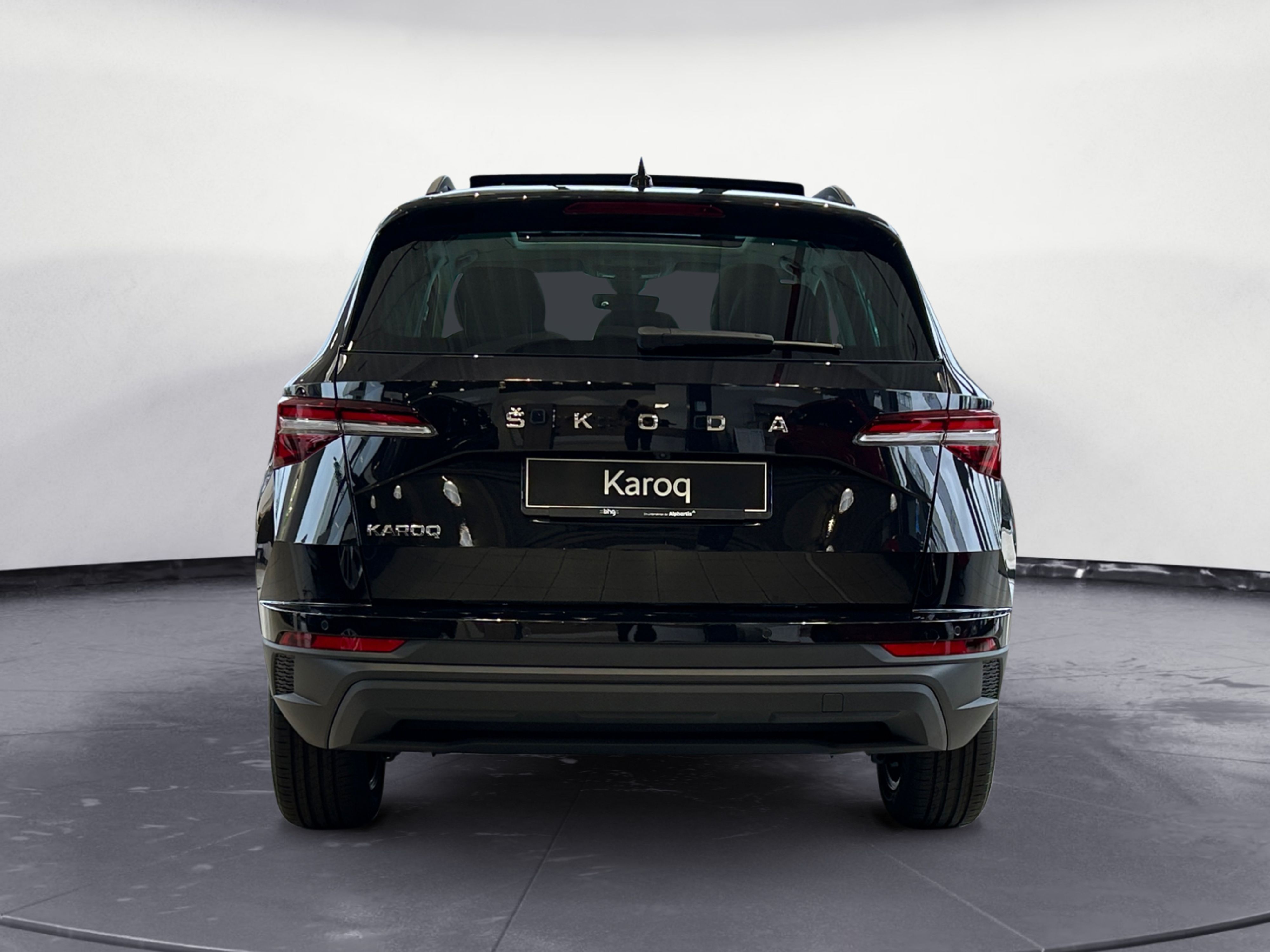 Skoda - Karoq Tour 2,0 TDI 6-Gang Pano Navi