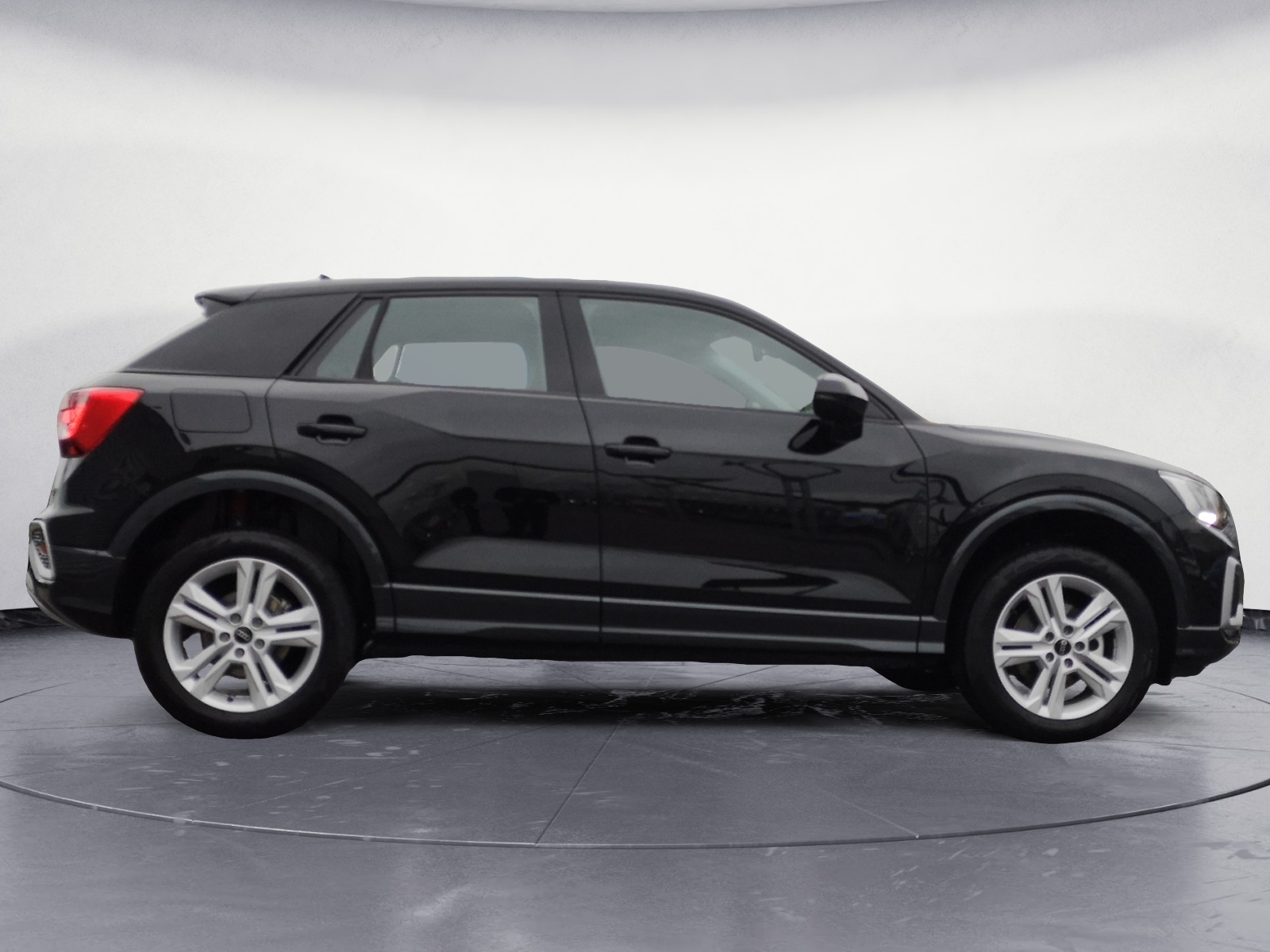 Audi - Q2