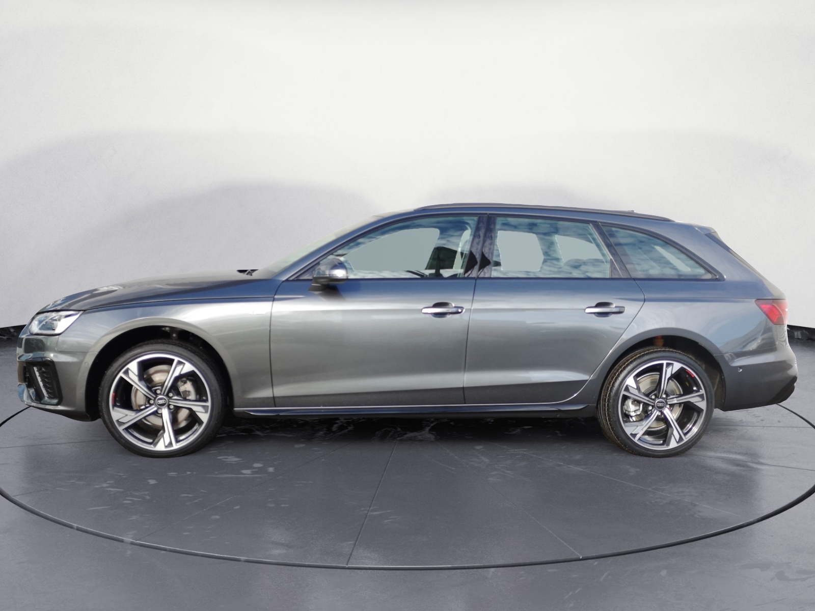 Audi - A4 Avant S line 35 TFSI S tronic