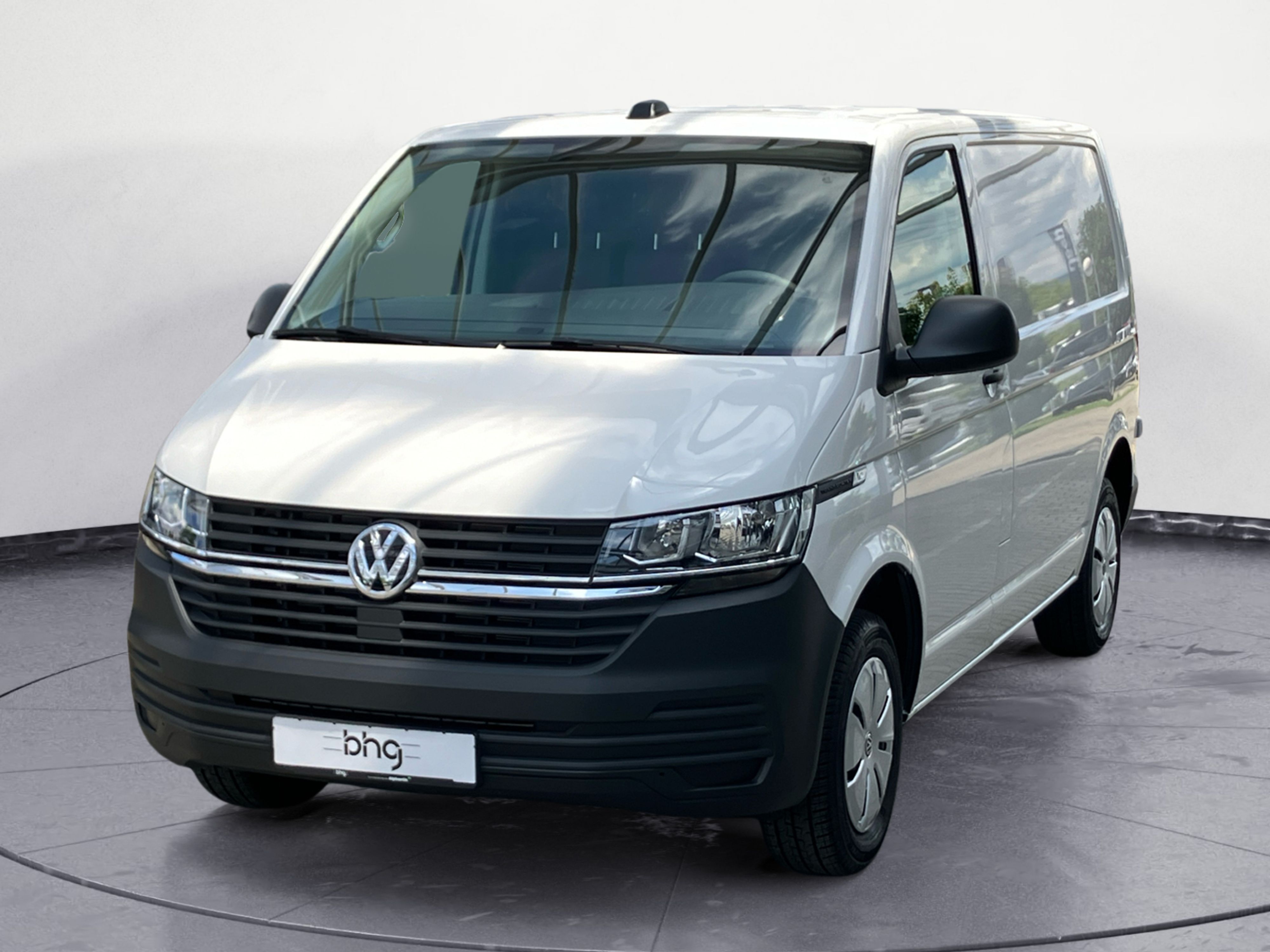 Volkswagen - Transporter 6.1 Kasten Motor: 2,0 l TDI SCR    Getriebe: 5-Gang-Schaltgetriebe Radstand: 3000 mm , 