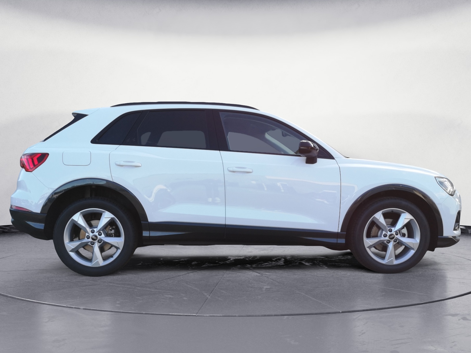 Audi - Q3