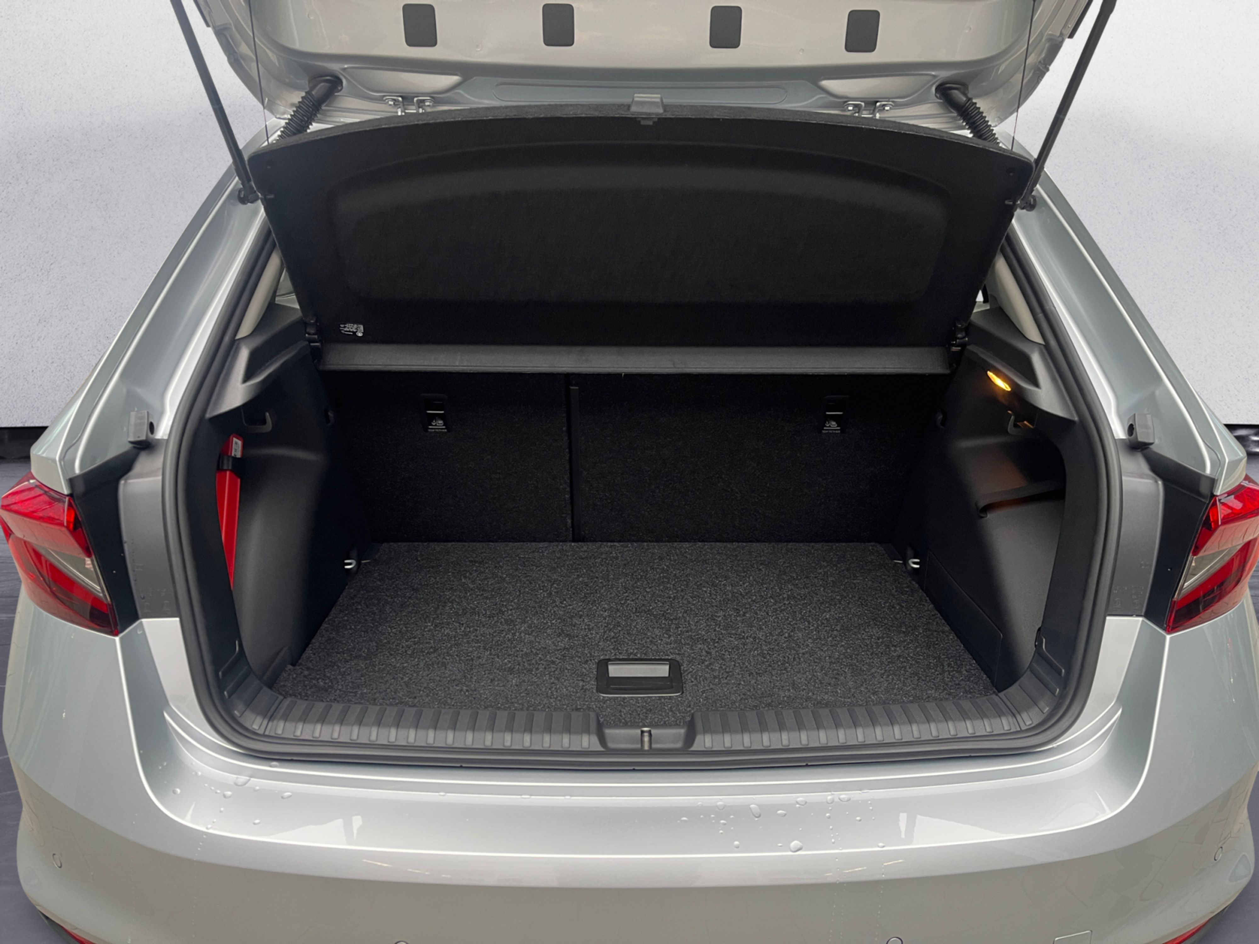 Skoda - Fabia Drive 1,0 TSI 7-Gang-DSG