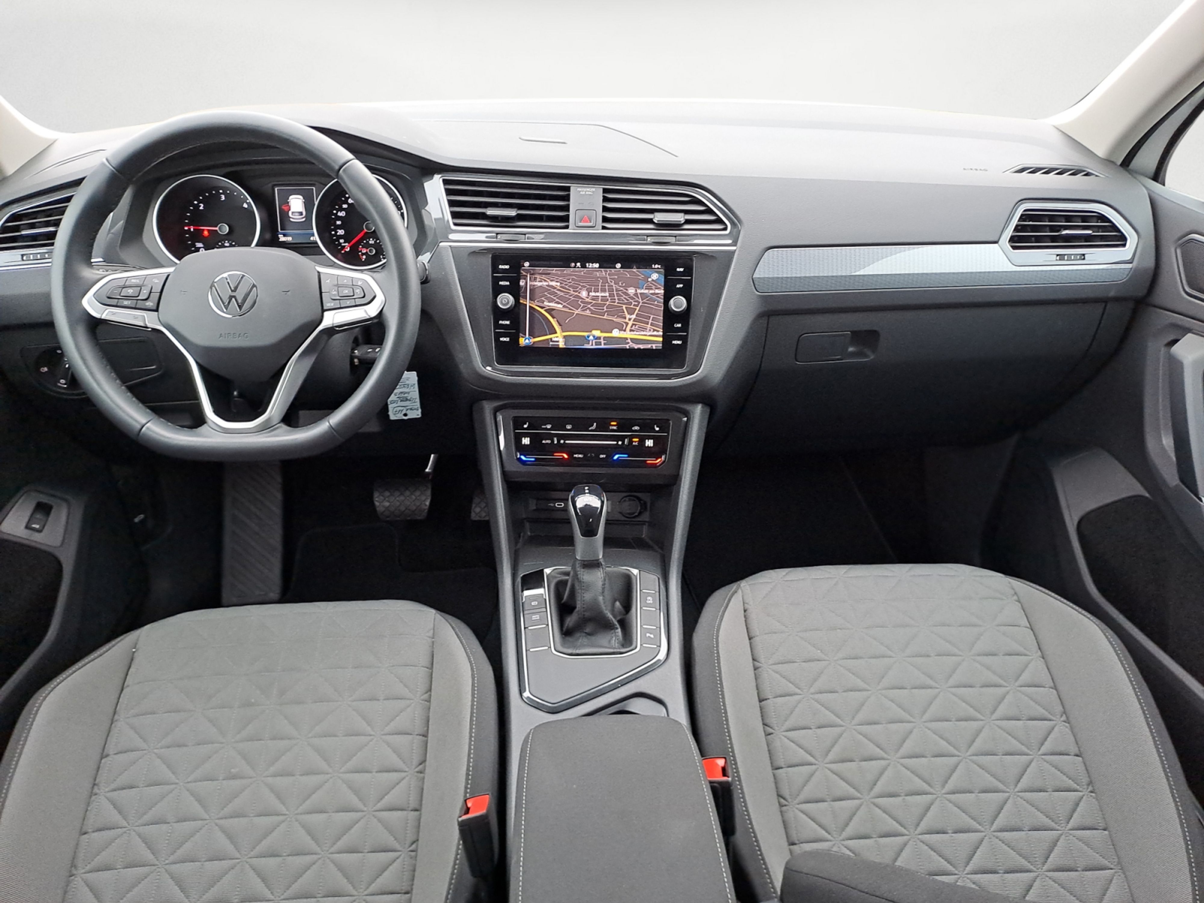 Volkswagen - Tiguan 2.0TDI SCR DSG Life