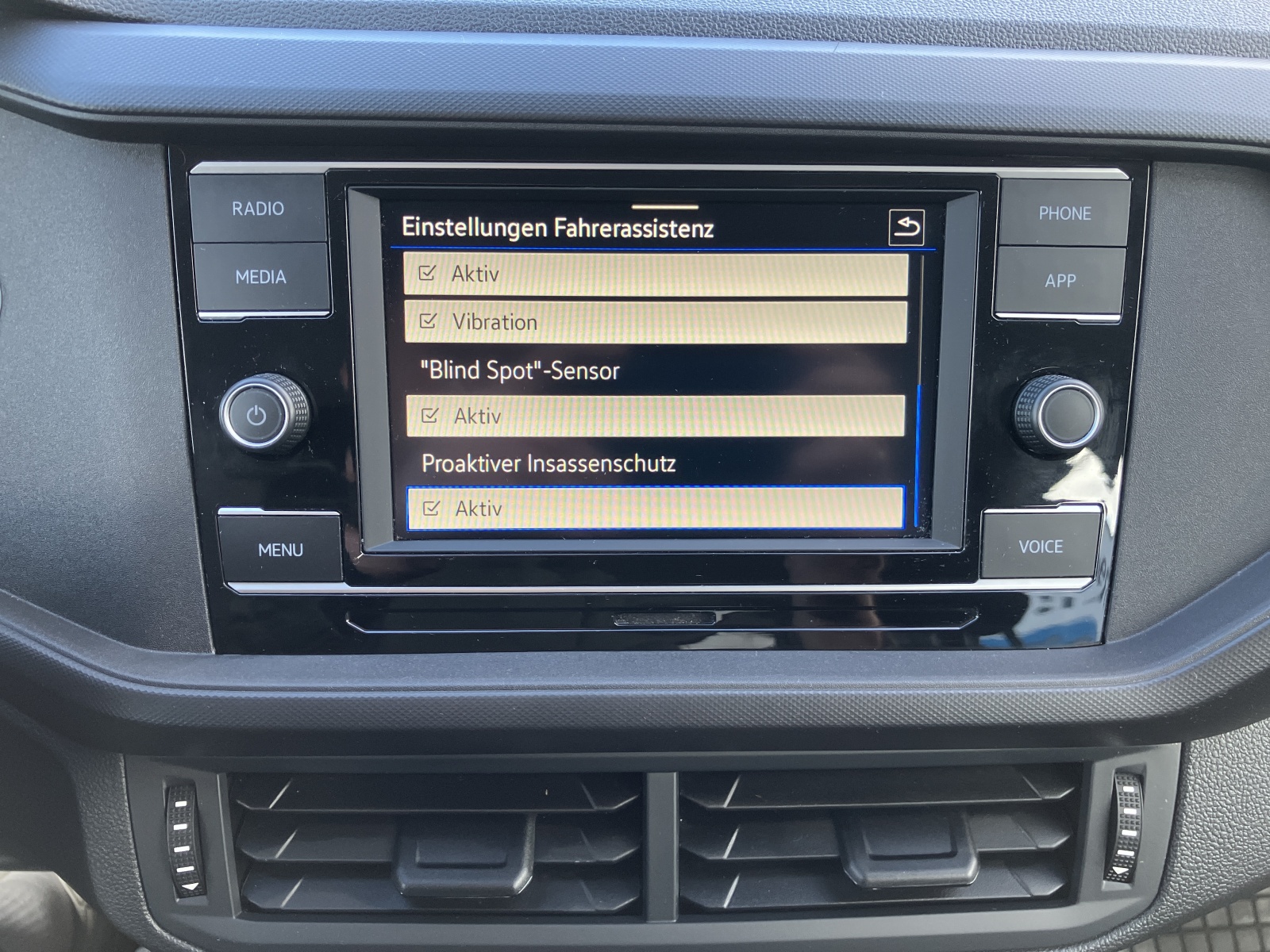 Volkswagen - T-Cross 1.0 TSI Trendline
