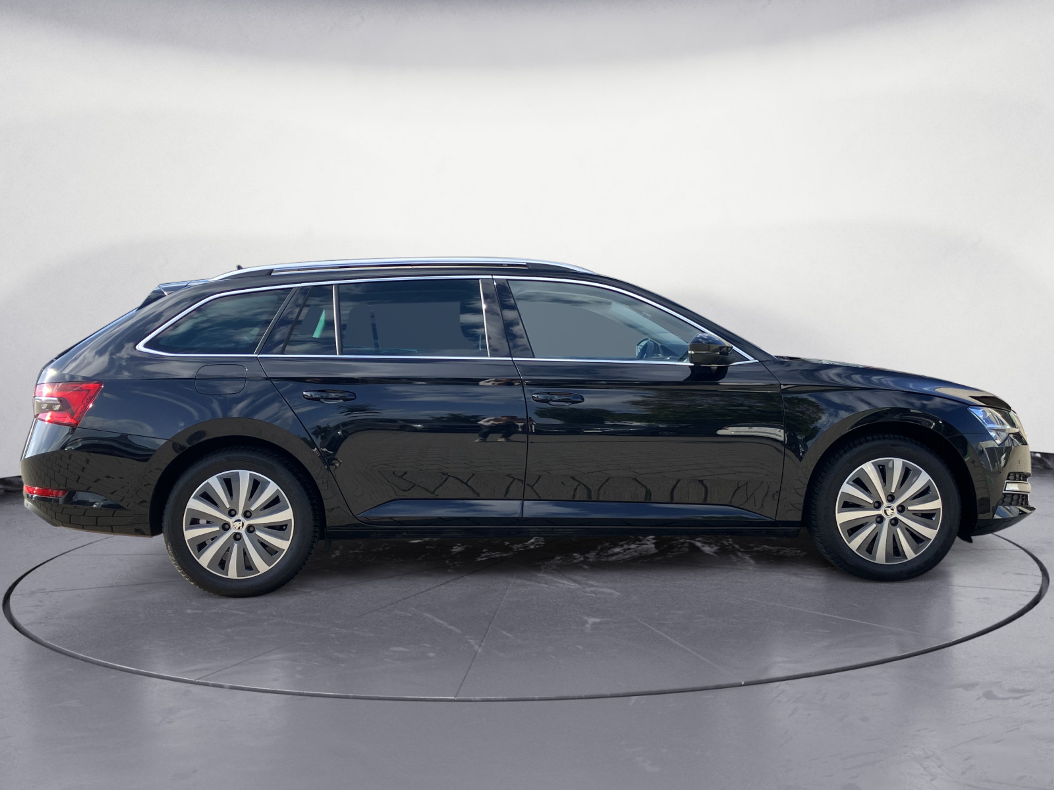 Skoda - Superb Combi 1.5 TSI DSG Style