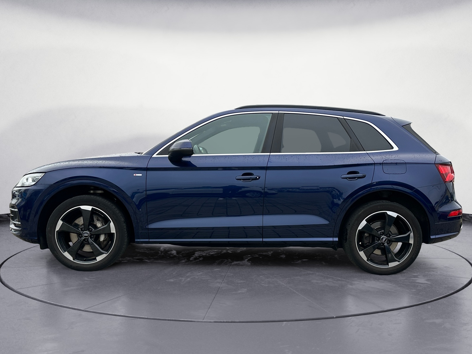 Audi - Q5 TFSI e 55 e quattro 270(367) kW