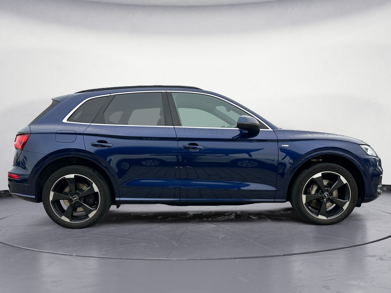 Audi - Q5 TFSI e 55 e quattro 270(367) kW