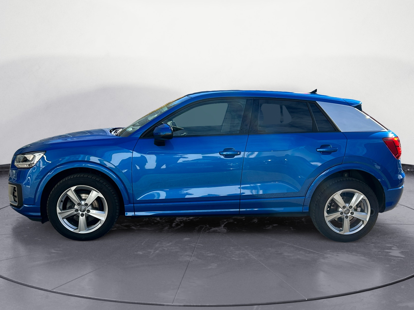 Audi - Q2