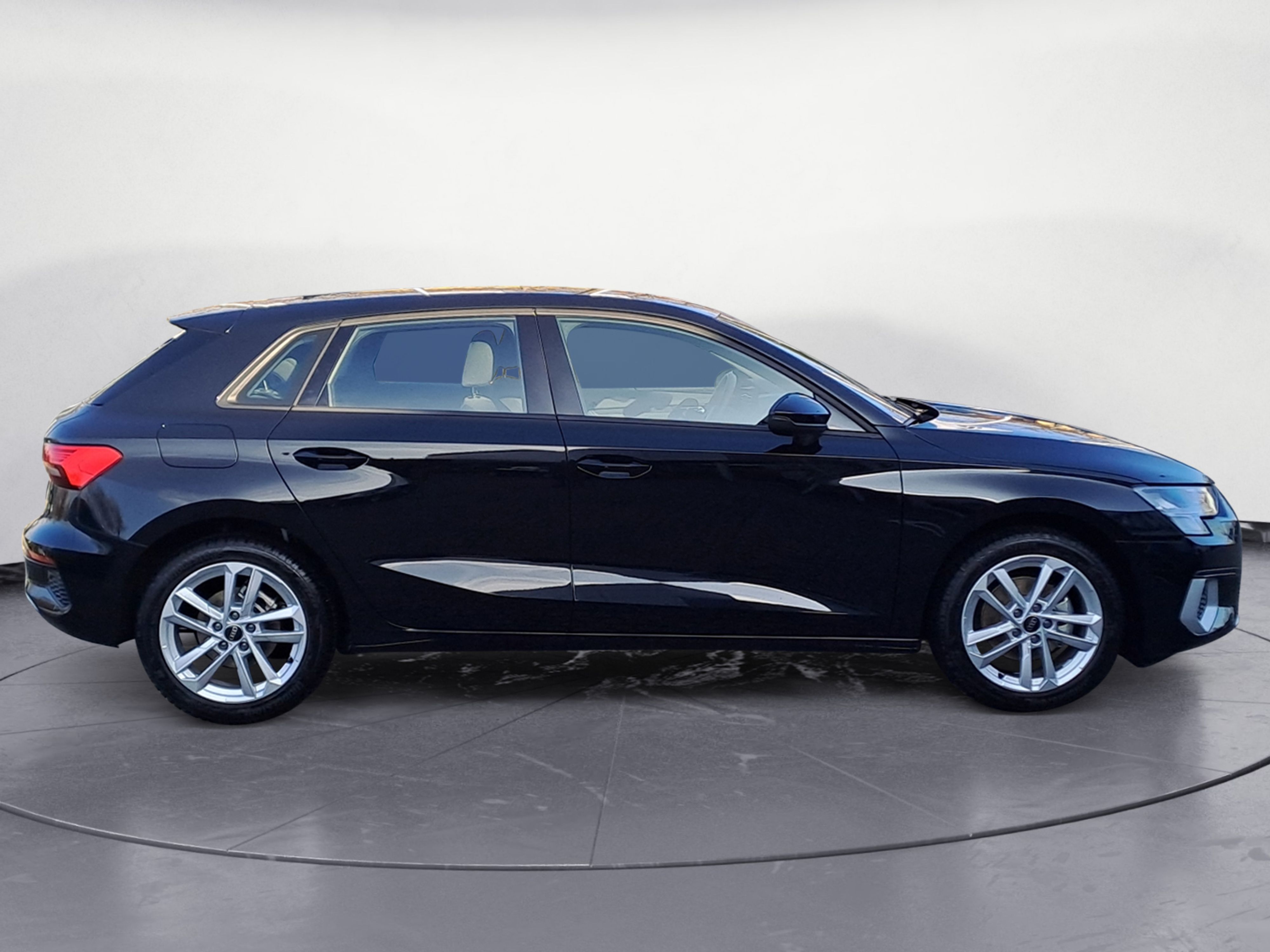 Audi - A3 30 TDI Sportback advanced