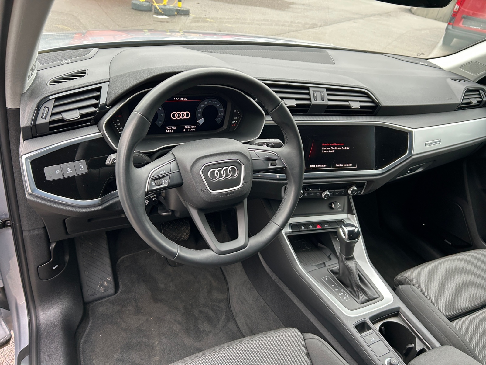 Audi - Q3 TFSI