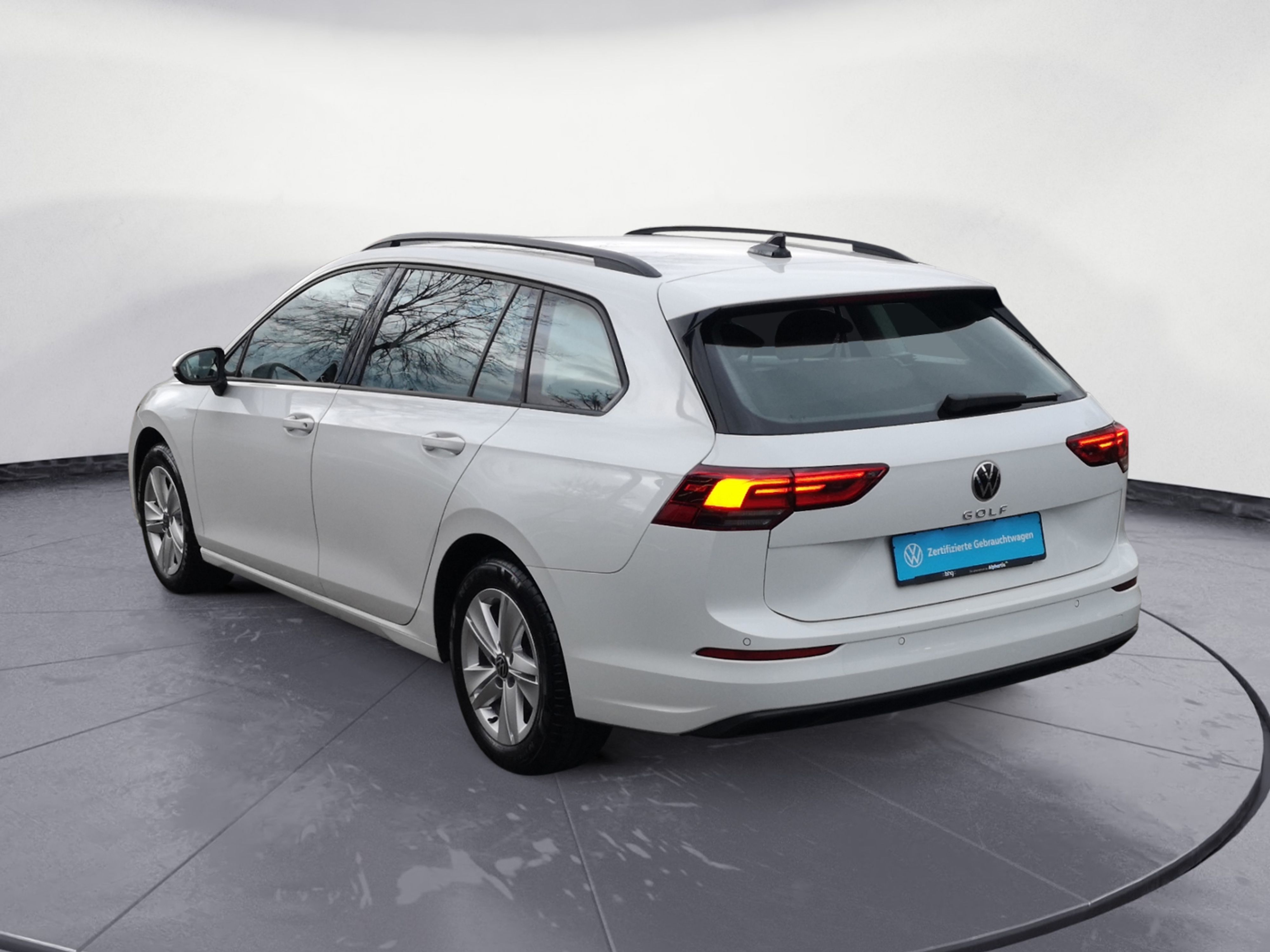 Volkswagen - Golf Variant 1.0 TSI Life