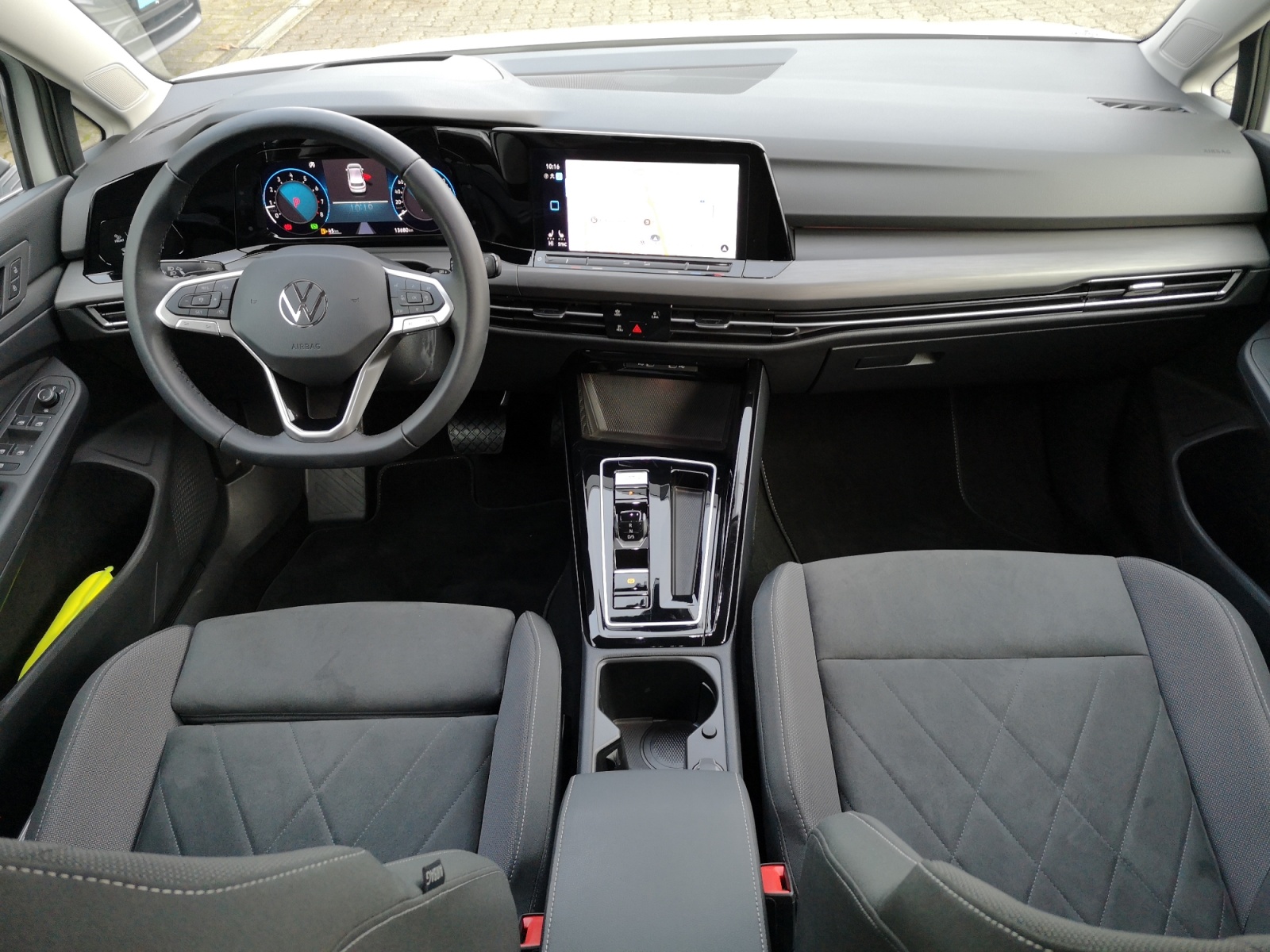 Volkswagen - Golf 1.5 eTSI DSG Style