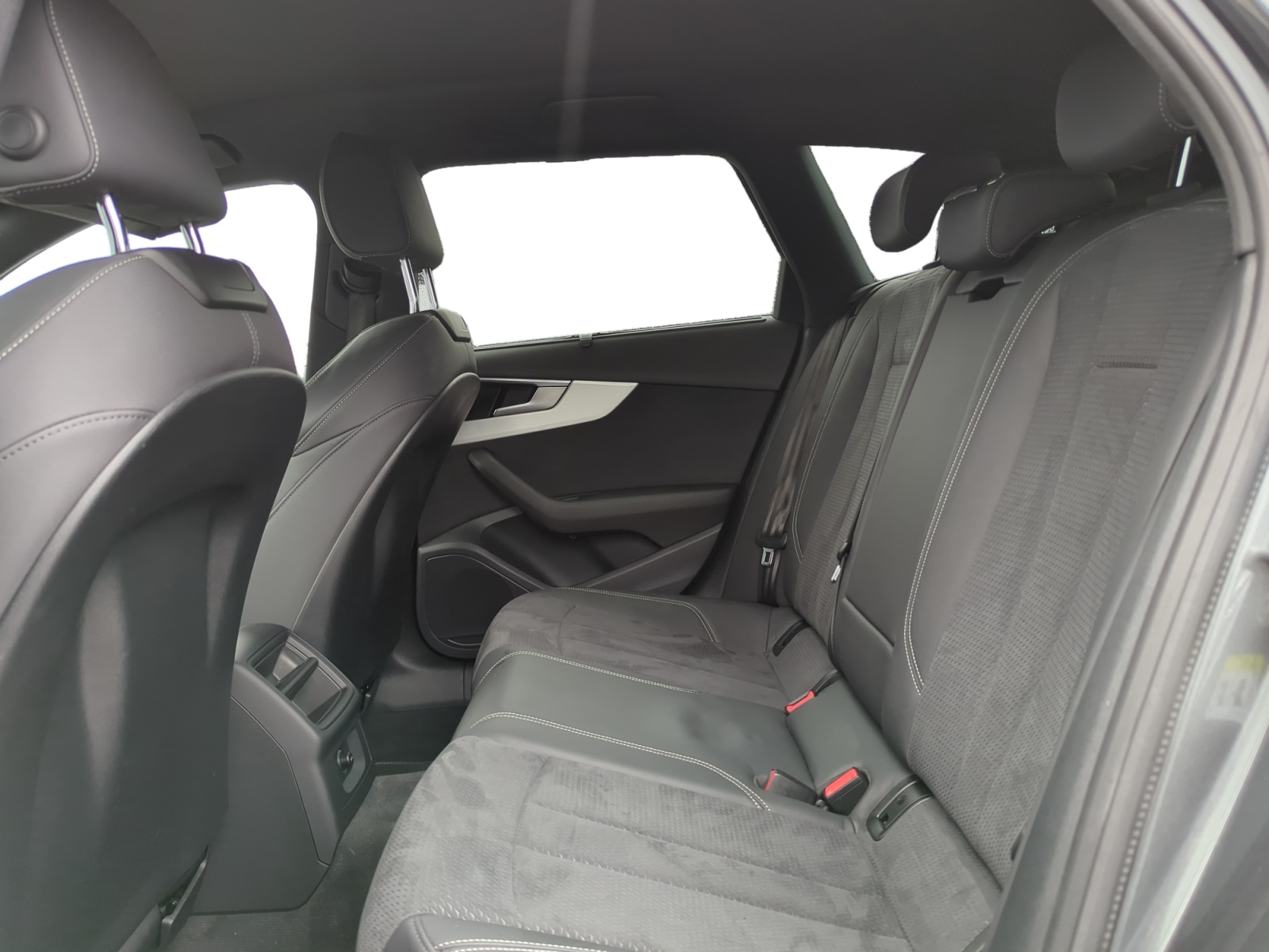 Audi - S4 Avant V6 TDI tiptronic