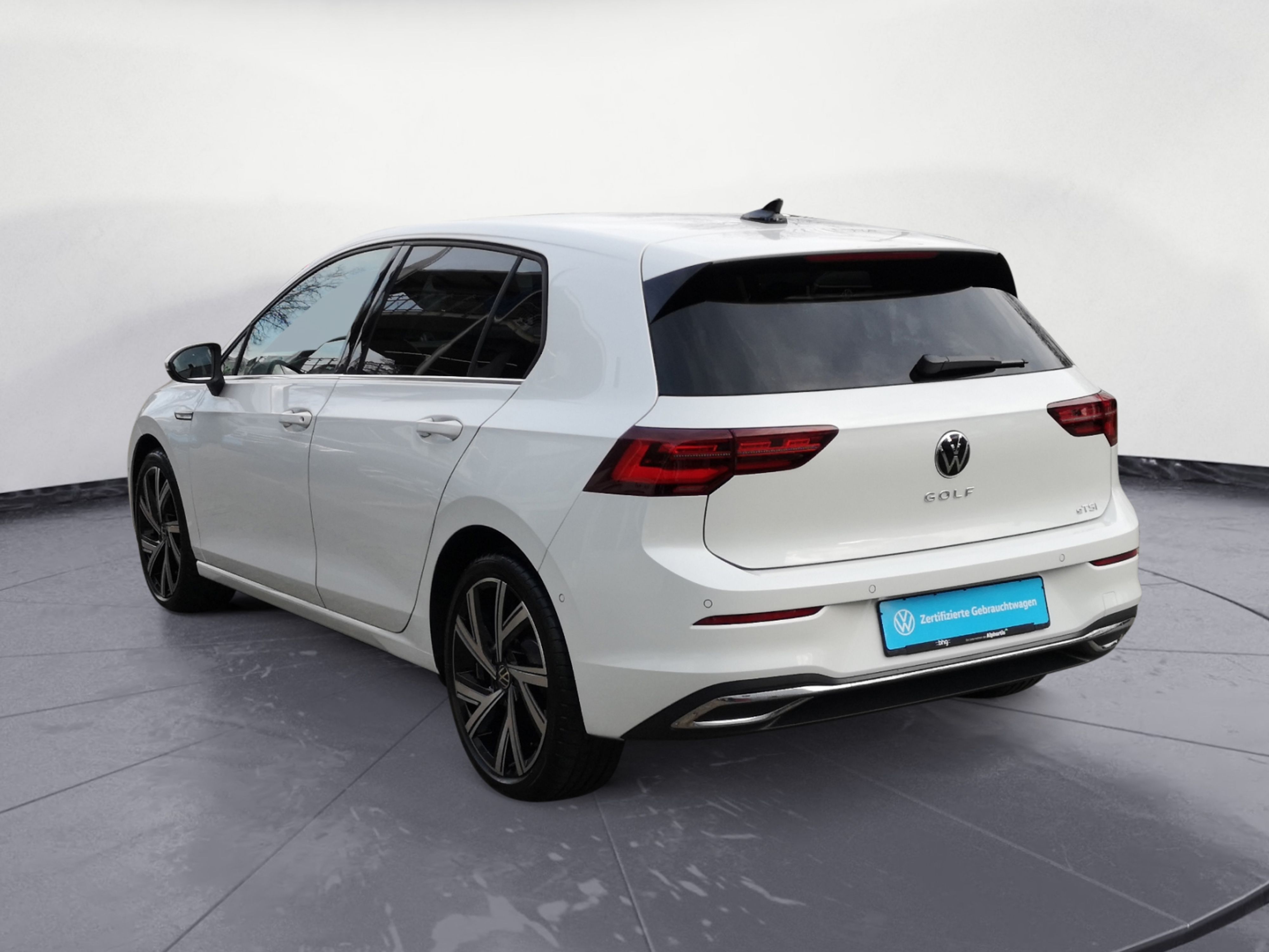 Volkswagen - Golf 1.5 eTSI DSG Style