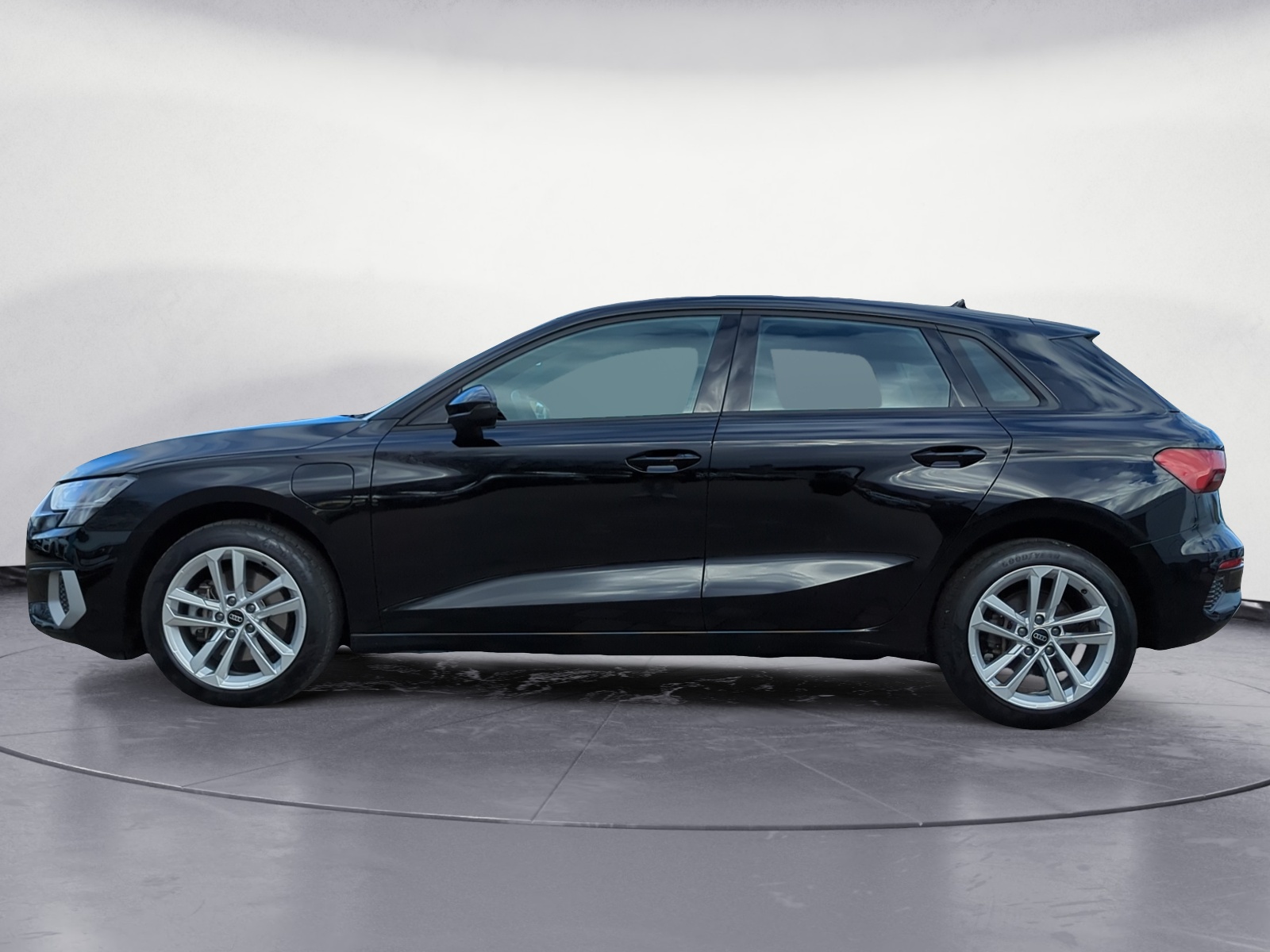 Audi - A3 40 TFSIe Sportback S tronic advanced