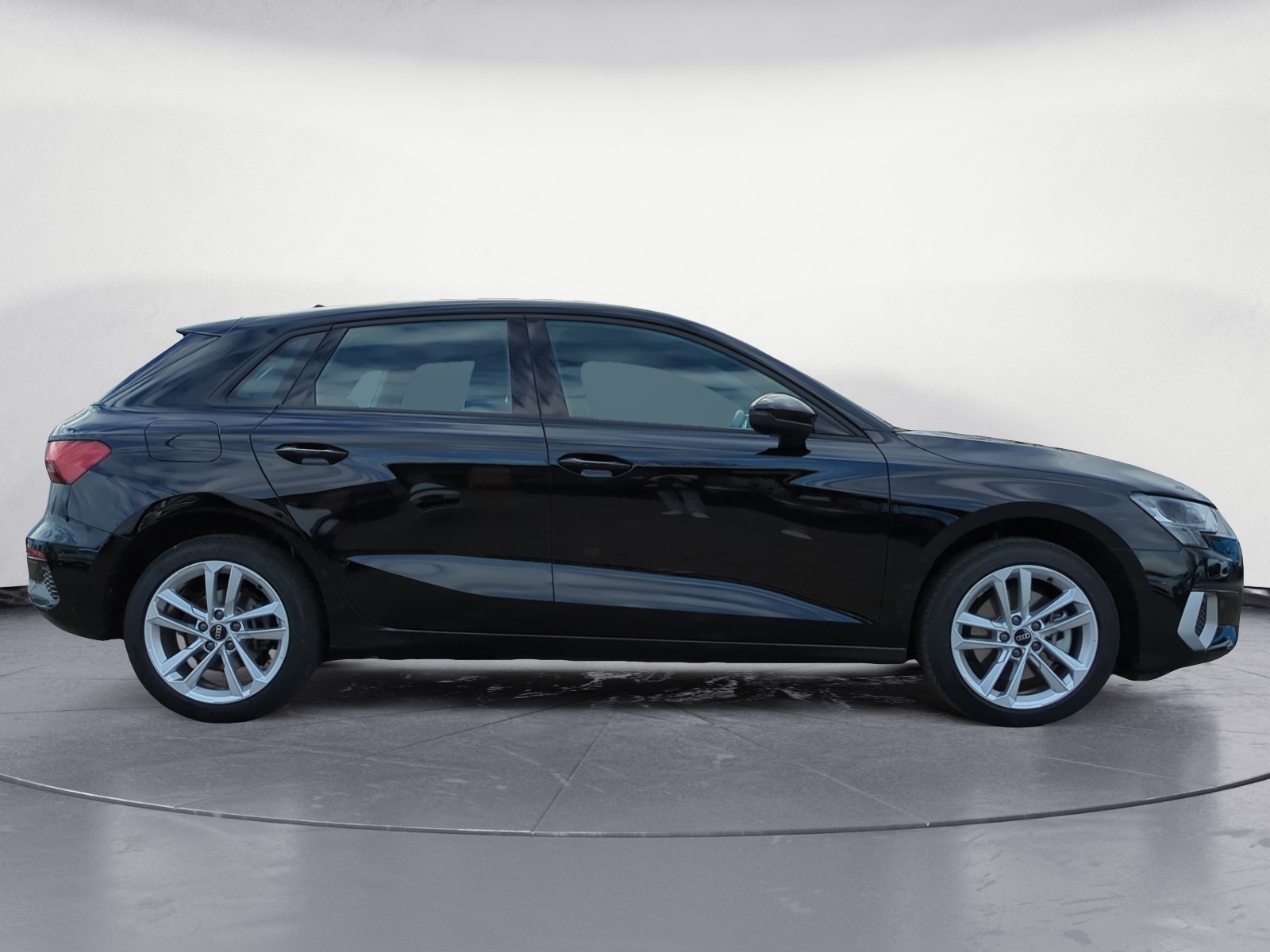 Audi - A3 40 TFSIe Sportback S tronic advanced