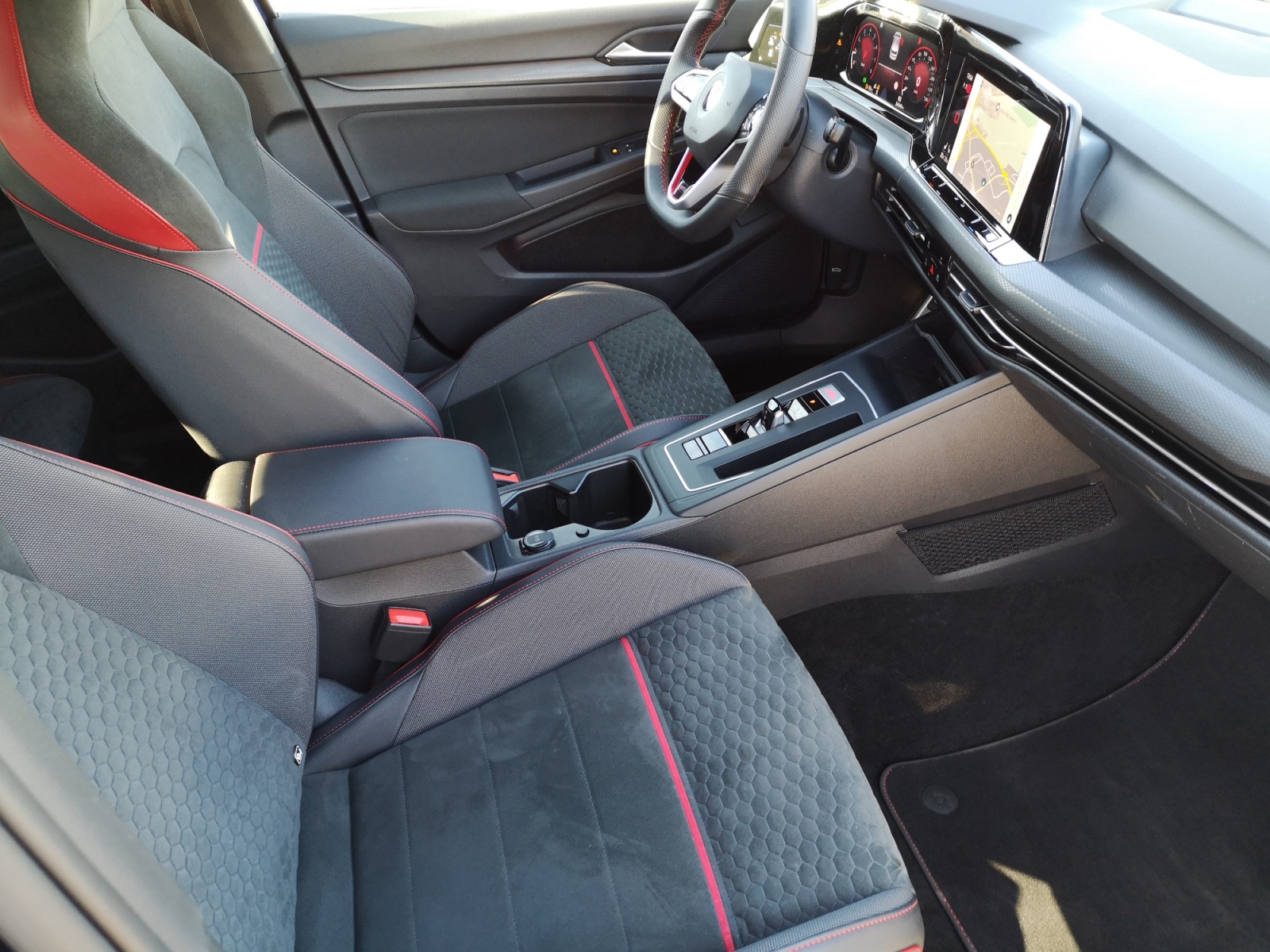 Volkswagen - Golf GTI Clubsport 2.0TSI DSG